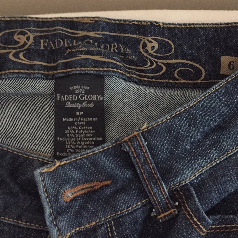 Jeans - Picture 2 of 2